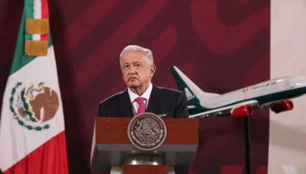 AMLO aumenta los ataques al Poder Judicial tras prohíbirle hablar sobre Xóchitl