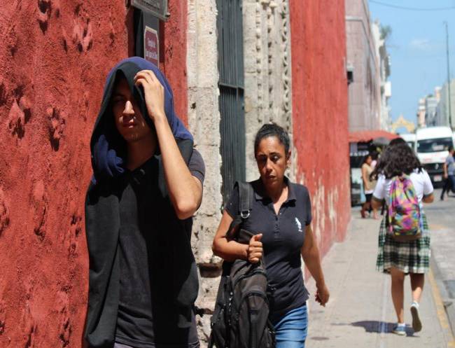 Mucho calor y algunos chubascos para este sábado en Yucatán