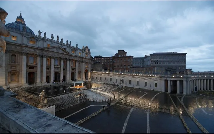 El Vaticano confirma caso de COVID-19 en donde reside el Papa Francisco