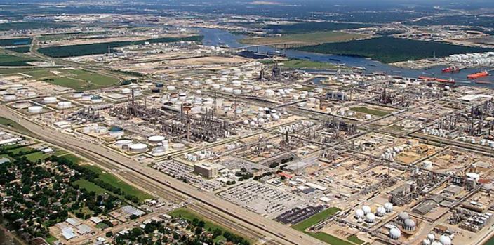Industria química advierte que refinería obtenida por Pemex en EE.UU. no ayudará