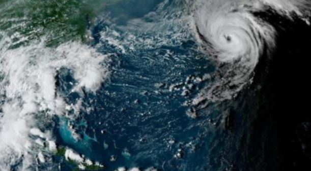 Earl se convierte en huracán categoría 3 en el Atlántico