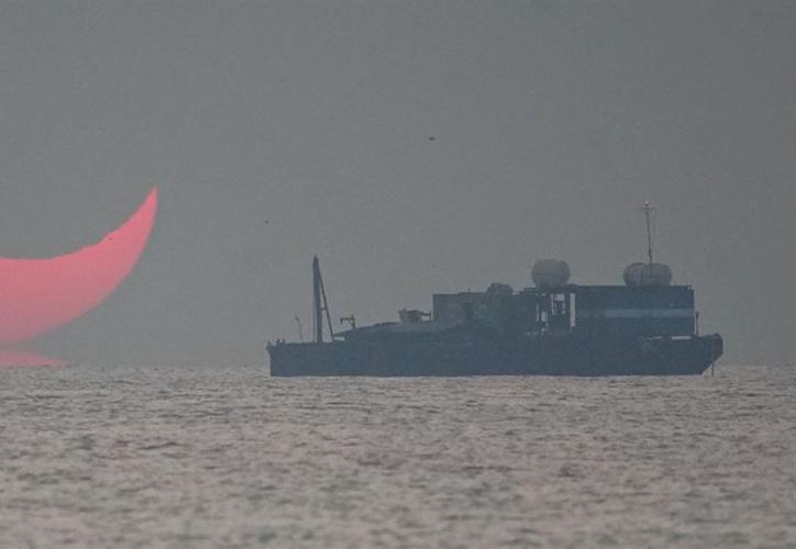 Aparecen los "cuernos del diablo" durante un eclipse en Medio Oriente