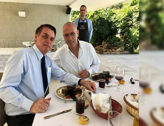 Embajador israelí intenta 'photoshopear' su comida y le llueven memes