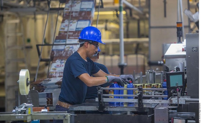 Declaran esenciales a la industrias de minería y construcción... la cervecera no