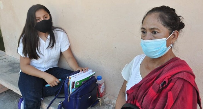 Mérida: Secundaria exige a abuelita pagar $200 por libros de texto gratuitos