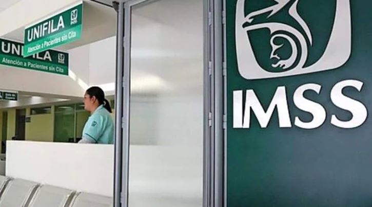 IMSS abre miles de plazas para médicos y enfermeras