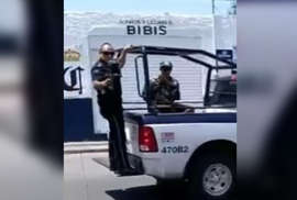 Policía dispara pistola de gotcha contra familia durante arresto en Aguascalientes