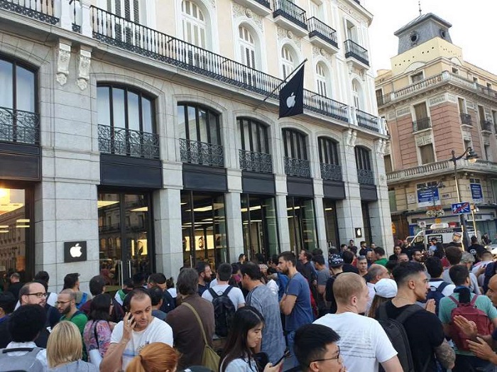 Apple cierra tiendas en España por rebrote de COVID-19