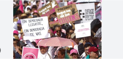 Marcha por la Democracia: Morena la descalifica y arremete contra organizadores