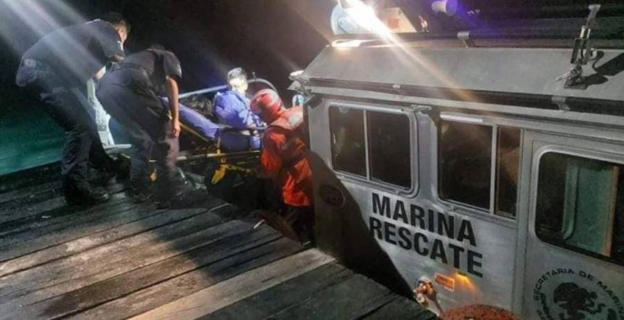 Se hunde catamarán entre Cancún e Isla Mujeres: Cuatro muertos y varios heridos