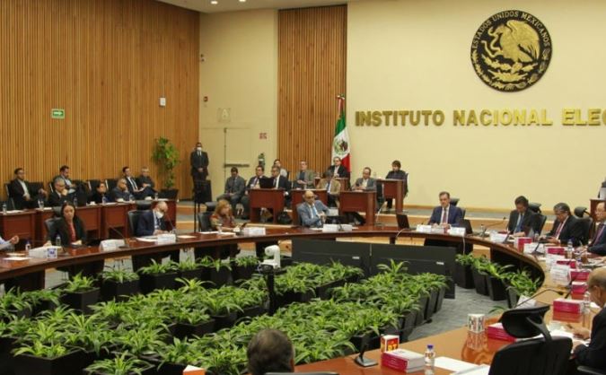 INE niega uso de explanada para mitin del Frente Cívico Nacional