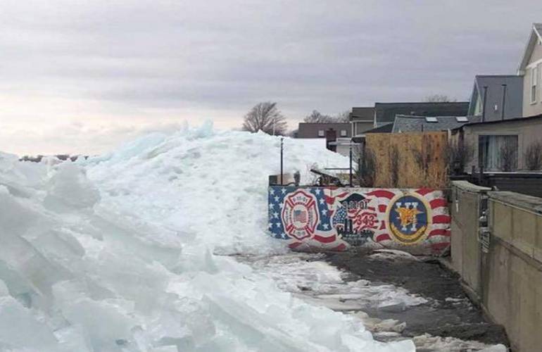 VIDEO: Increíble 'tsunami de hielo' azota EE.UU.