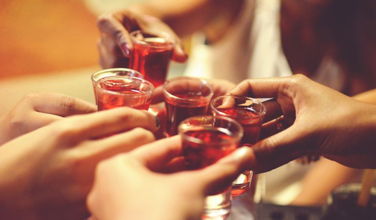 Consumo excesivo de alcohol cobra tres millones de vidas al año: OMS