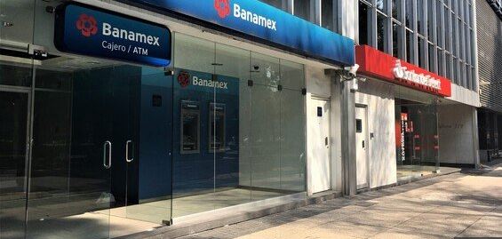 Toma precauciones: Bancos no abrirán el lunes 16