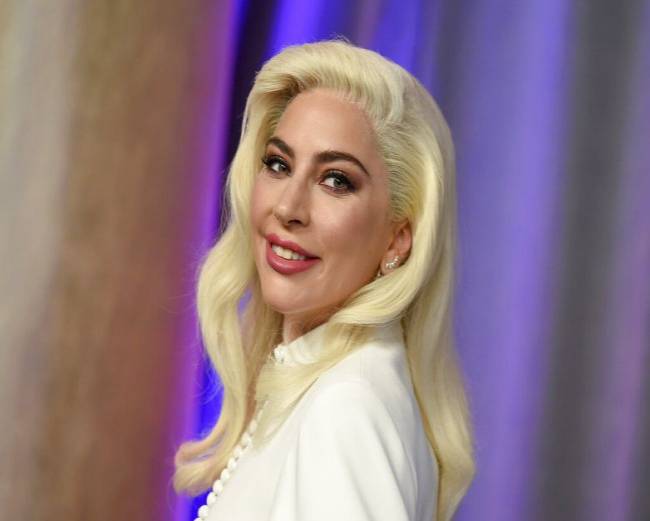 Lady Gaga financiará 162 aulas en El Paso tras tiroteos