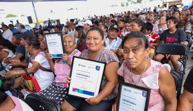 Familias yucatecas son beneficiadas con 17,000 acciones de vivienda
