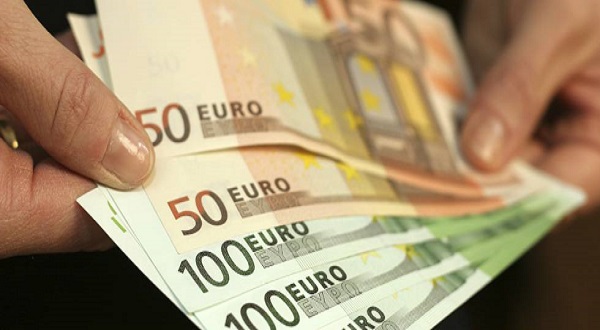 El salario mínimo más alto del mundo, de 3,700 euros mensuales, en Ginebra