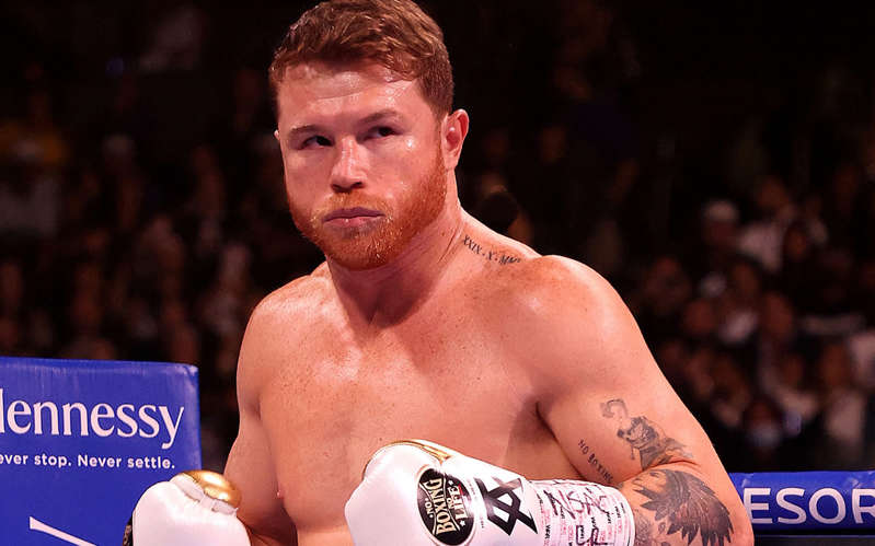 'Quita ese reggaetón, qué falta de respeto'; Canelo dio esta orden en vestidor