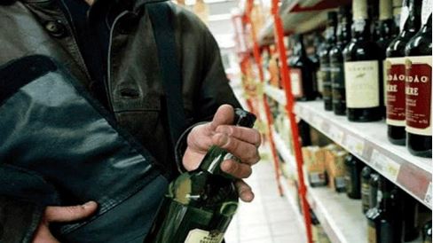 A la cárcel por robar bebidas alcohólicas en comercio de Mérida