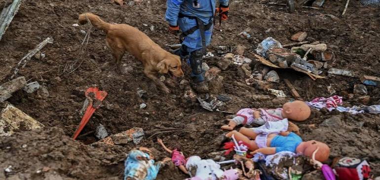 Al menos 17 muertos por deslaves en Colombia