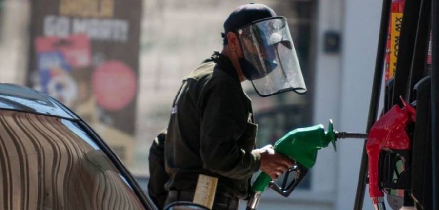 Gasolina castigará a mexicanos todo el año; subirá a $26
