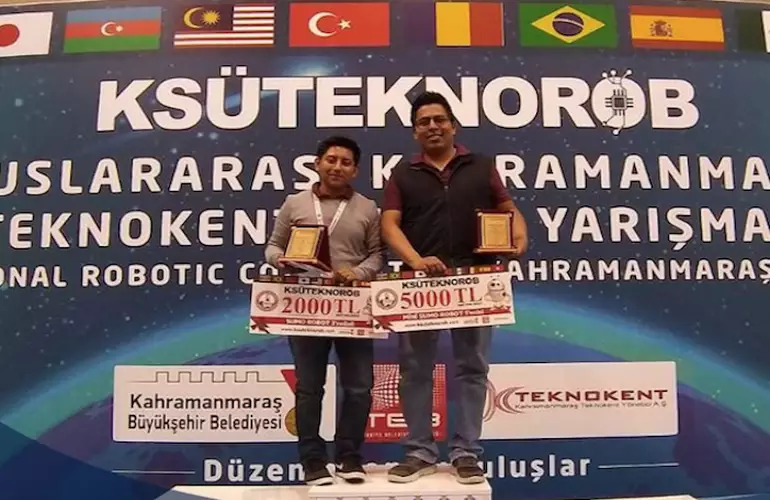 ¡Mexicanos ganan concurso de robótica en Turquía!