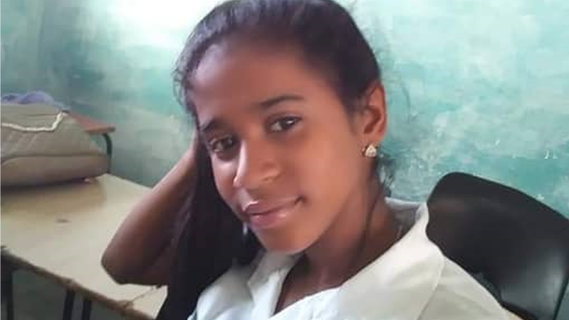 Condenan a una adolescente de 17 años a 8 meses de prisión por protestar en Cuba