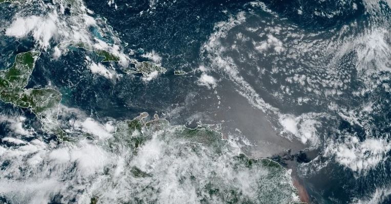 “Gonzalo” podría convertirse en el primer huracán del Atlántico