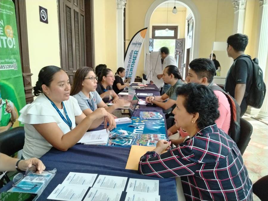 Feria de empleo en Mérida: 29 empresas ofrecerán este lunes 28 unos 300 puestos