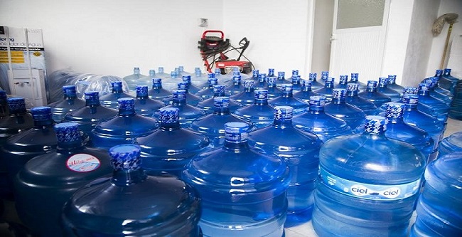 Diputados de CDMX compran garrafones de agua al triple de su precio