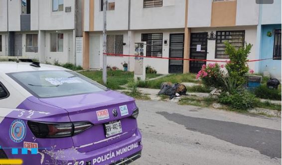 NL: Va a casa de su vecina y la halla muerta con un golpe en la cabeza