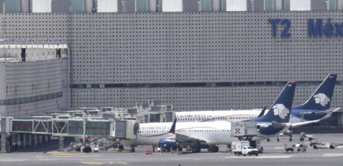 Aeroméxico planea despedir a mil sobrecargos por crisis ¿Así se recupera la economía?