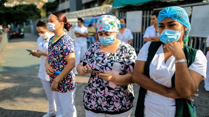 Trabajadores del IMSS se amparan para ausentarse por falta de protección