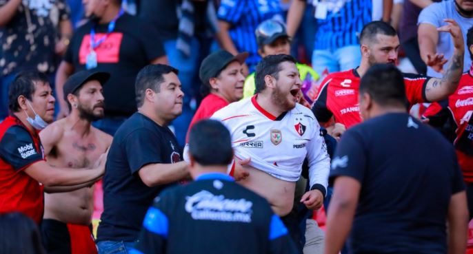 Aficionado pierde ojo tras riña en Estadio Corregidora: Mauricio Kuri