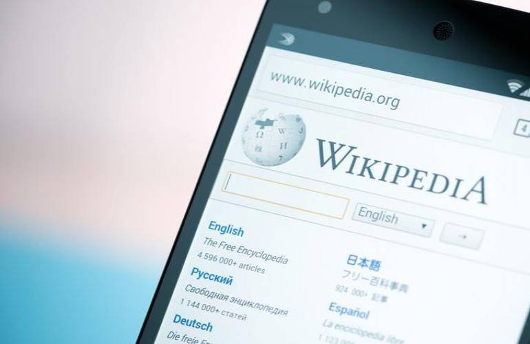Revelan que Gobierno Federal pagó millones por 'wikipediazos'