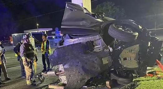 Mueren 4 jóvenes en  una camioneta robada cuando escapaban de la policía