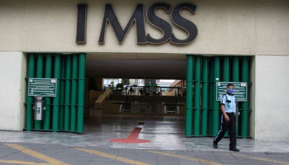 Empresas denunciadas por prácticas monopólicas reciben contratos del IMSS