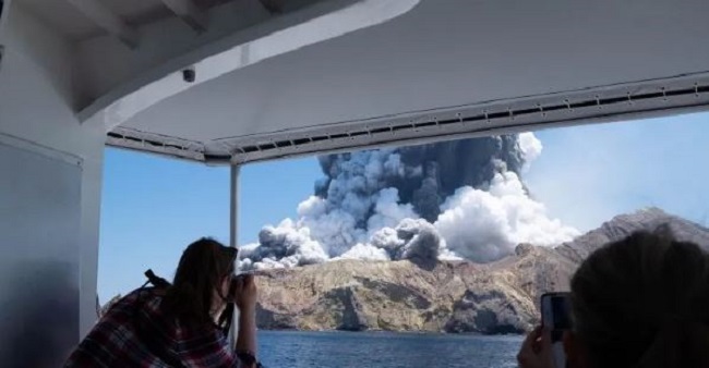 Descartan encontrar más sobrevivientes tras erupción de volcán en Nueva Zelanda