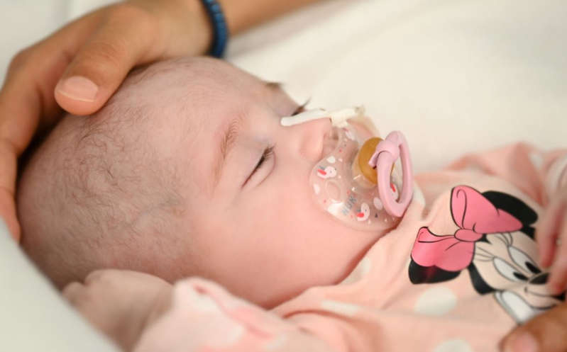 Reaniman pequeño corazón y lo trasplantan a niña de dos meses de edad