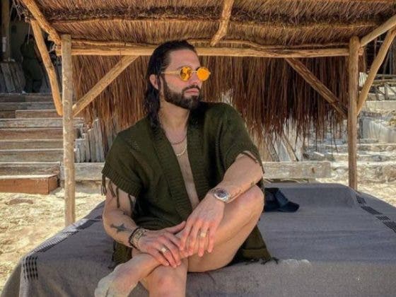 Q. Roo: Enorme alacrán sorprende a Poncho de Nigris en hotel de Tulum