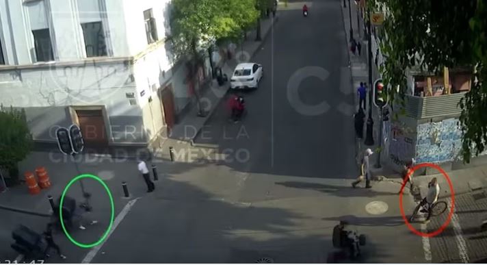 VIDEO: Trabajador choca por accidente con ciclista y este le dispara