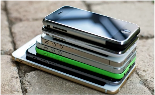 Francia impone fuerte multa a Apple por hacer lentos sus iPhone antiguos
