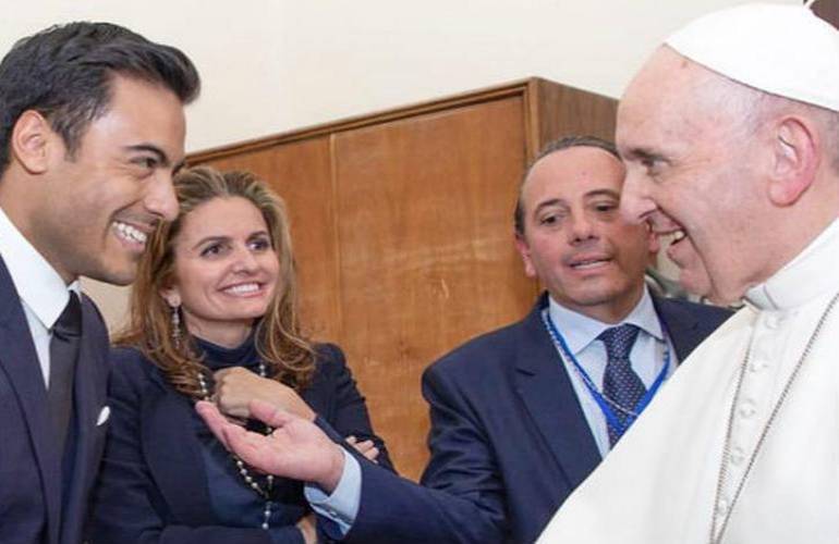 Carlos Rivera es nombrado embajador del Papa Francisco