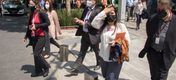 Miles participan en el segundo simulacro de sismo en México, en conmemoración