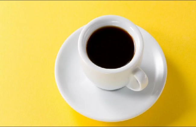 El café en exceso reduce el tamaño de los senos