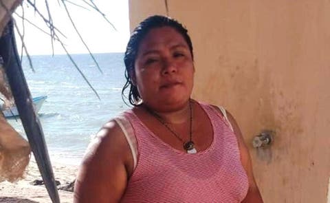 Empleada de restaurante rescata a joven que se ahogaba en Chicxulub Puerto