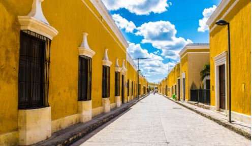 National Geographic califica a Izamal como "enigmático pueblo de casitas amarillas"