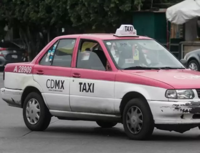 CDMX lanza aplicación para tomar taxi "más seguro"