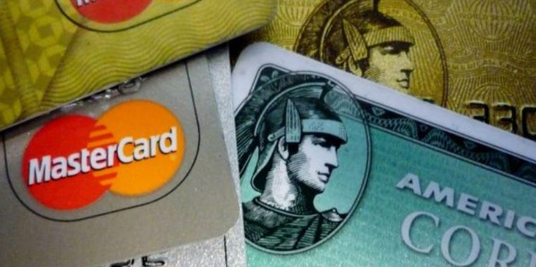 Mexicanos dicen adiós a las tarjetas de crédito, cancelan 1.6 millones