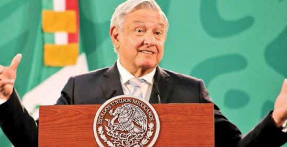 López Obrador amaga con reformar la Constitución si frenan su ley eléctrica